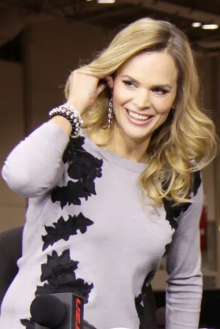 Jennifer Hedger height profile photo
