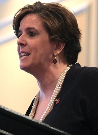 Jennifer Horn height profile photo