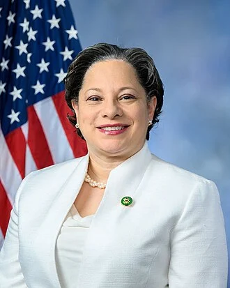 Jennifer McClellan height profile photo