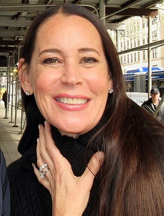 Jennifer Schwalbach Smith height profile photo