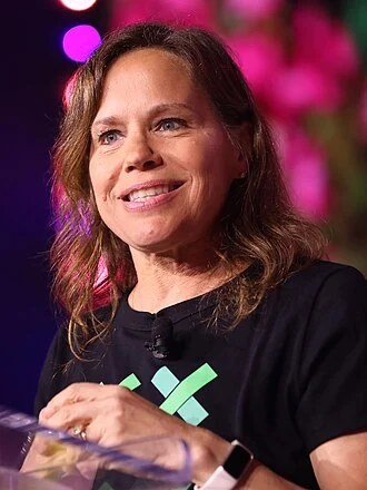 Jennifer Sey height profile photo