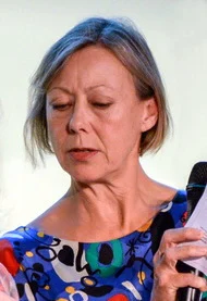 Jenny Agutter height profile photo