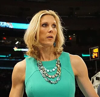 Jenny Boucek height profile photo
