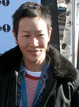 Jenny Shimizu height profile photo