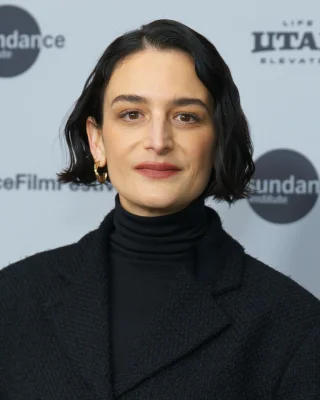 Jenny Slate height profile photo