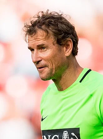 Jens Lehmann height profile photo