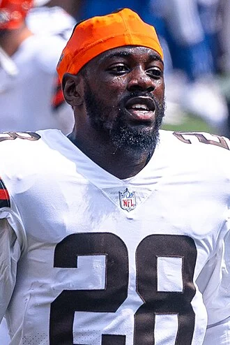 Jeremiah Owusu-Koramoah height profile photo