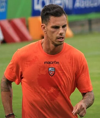 Jérémie Aliadière height profile photo