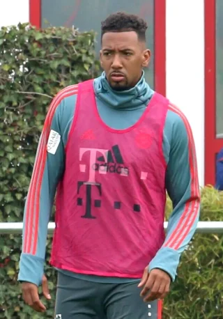 Jérôme Boateng height profile photo