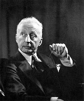 Jerome Kern height profile photo