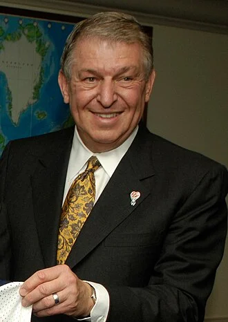 Jerry Colangelo height profile photo