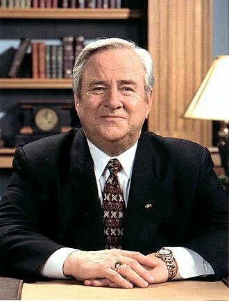 Jerry Falwell height profile photo