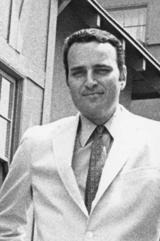 Jerry Moss height profile photo