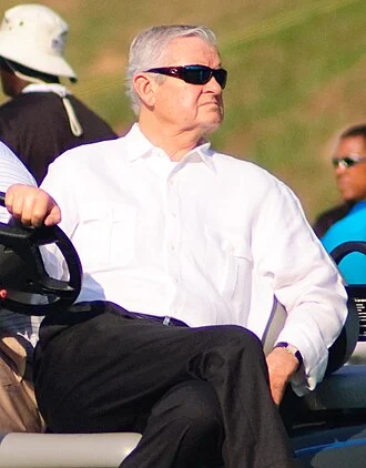 Jerry Richardson height profile photo