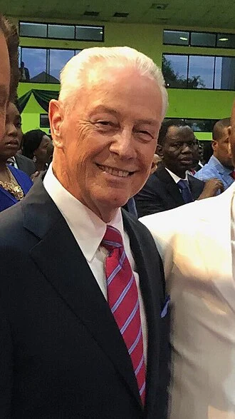 Jerry Savelle height profile photo