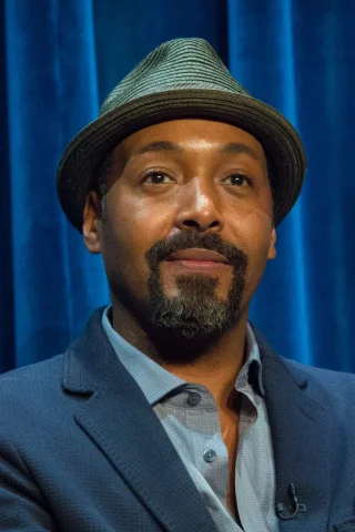 Jesse L. Martin height profile photo