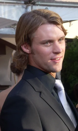 Jesse Spencer height profile photo