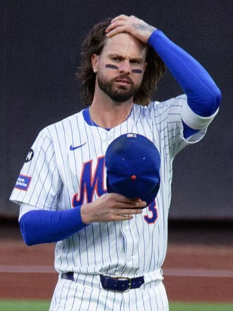 Jesse Winker height profile photo