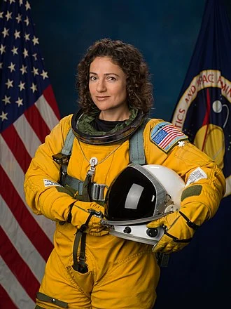 Jessica Meir height profile photo