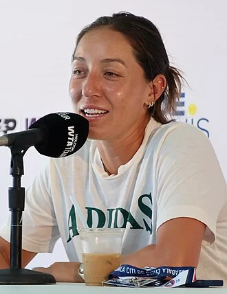 Jessica Pegula height profile photo