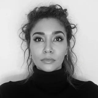 Jessica Pimentel height profile photo
