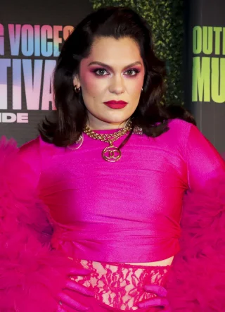 Jessie J height profile photo