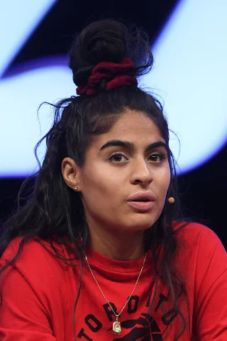 Jessie Reyez height profile photo
