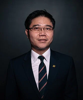 Ji Seong-ho height profile photo