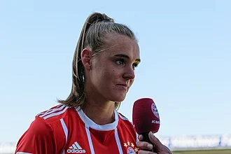 Jill Roord height profile photo