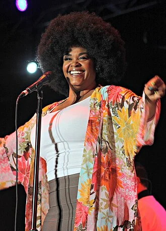 Jill Scott (singer) height profile photo