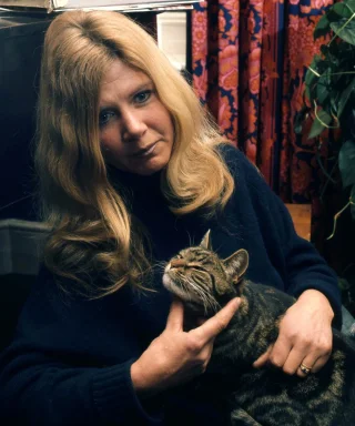 Jilly Cooper height profile photo