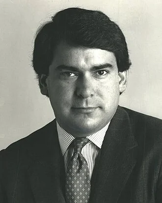 Jim Avila height profile photo