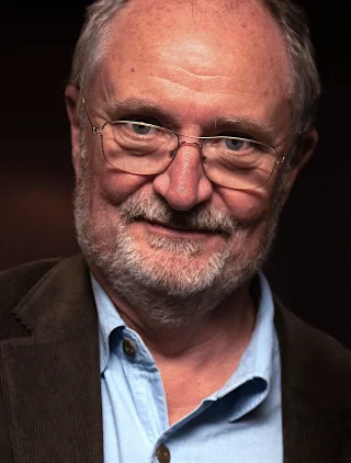 Jim Broadbent height profile photo