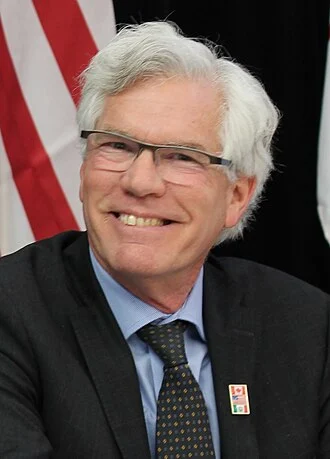 Jim Carr height profile photo