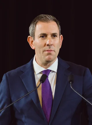 Jim Chalmers height profile photo