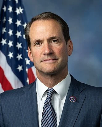 Jim Himes height profile photo