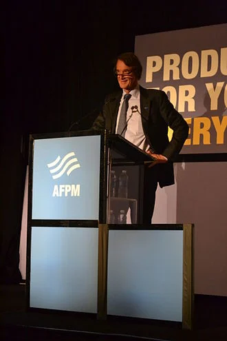 Jim Ratcliffe height profile photo