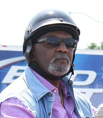 Jim Vance height profile photo