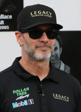 Jimmie Johnson height profile photo