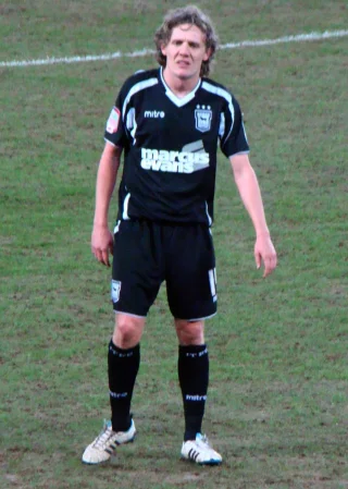 Jimmy Bullard height profile photo