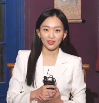 Jin Ki-joo height profile photo