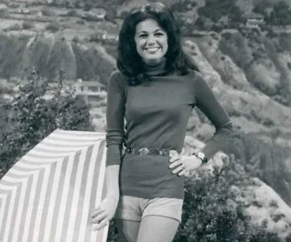 Jo Ann Pflug height profile photo