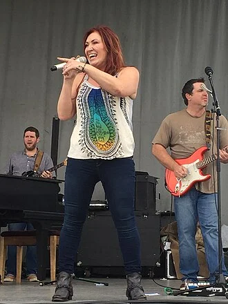 Jo Dee Messina height profile photo