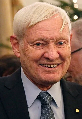 Joachim Frank height profile photo