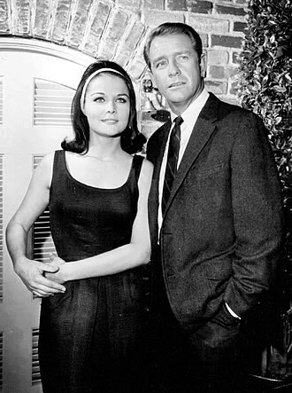 Joan Blackman height profile photo