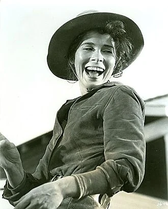Joan Hackett height profile photo