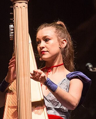 Joanna Newsom height profile photo