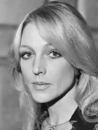 Joanna Pettet height profile photo