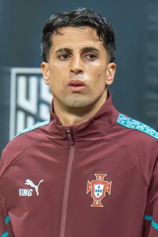 João Cancelo height profile photo