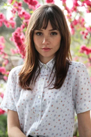 Jocelin Donahue height profile photo